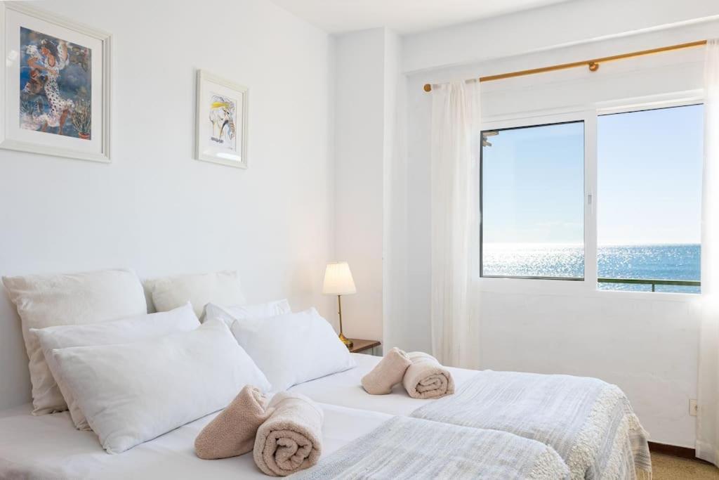 Ensuite Mediterranean Sea Front Фуeнхирола Екстериор снимка